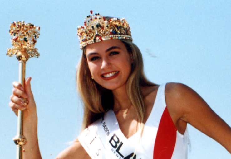 arianna david con la corona da miss italia